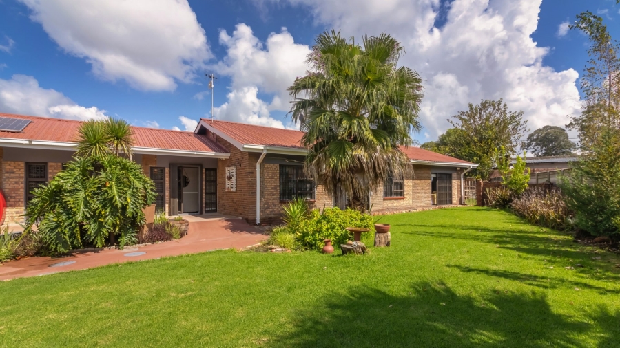 4 Bedroom Property for Sale in West Park Free State